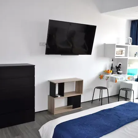 Delightful Seaside D - Faraway Apartment